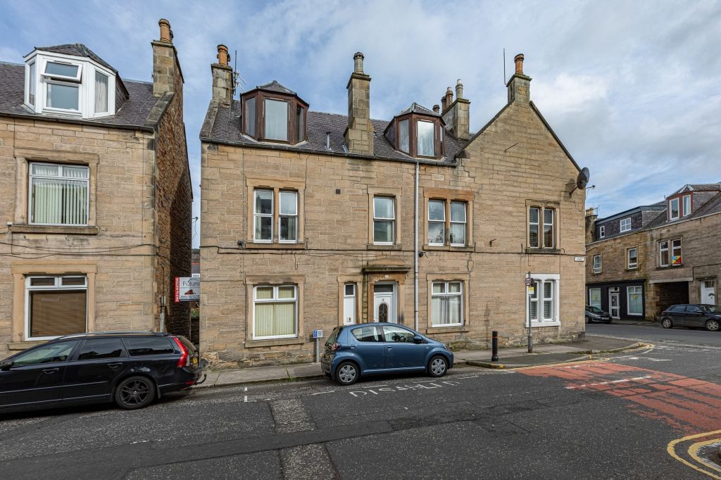 4 Bed Flat in Offers Over £105,000 3 St. Andrew Street, Galashiels