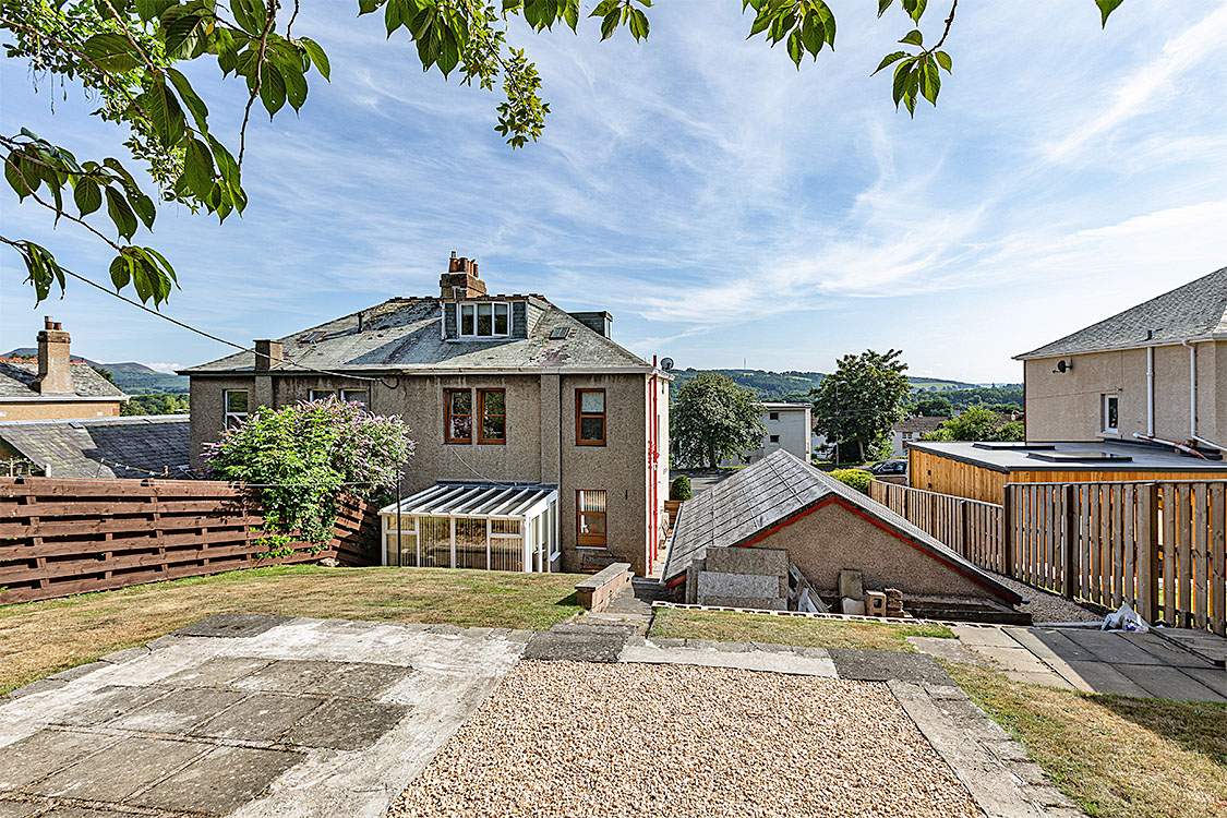 3 Bed SemiDetached Villa in Offers Over £275,000 83 Melrose Road