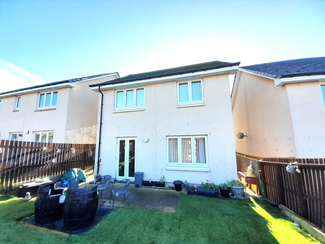 3 Bed Detached Villa in In the Region Of £200,000 5 Whitehall Road