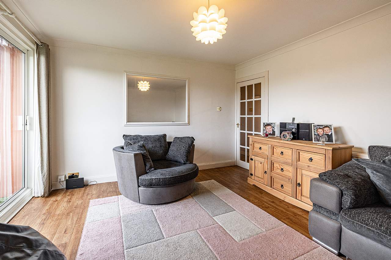 2 Bed First Floor Flat in In the Region Of £45,000 25 McLaren Court