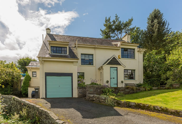 Lawfield, Abbotsford Terrace Galashiels TD1 3BZ