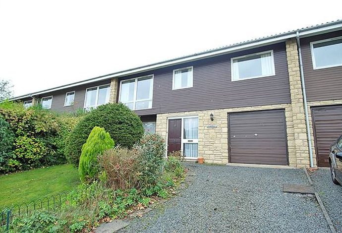 2 Deanfield Bank Town Yetholm TD5 8RH