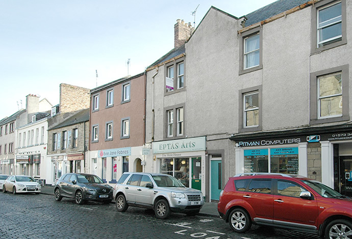25c, Horsemarket Kelso TD5 7HE