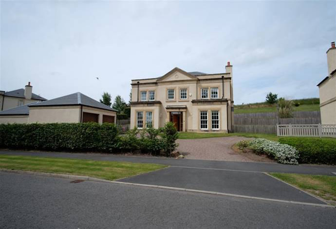36 Bowmont Court Heiton TD5 8JY