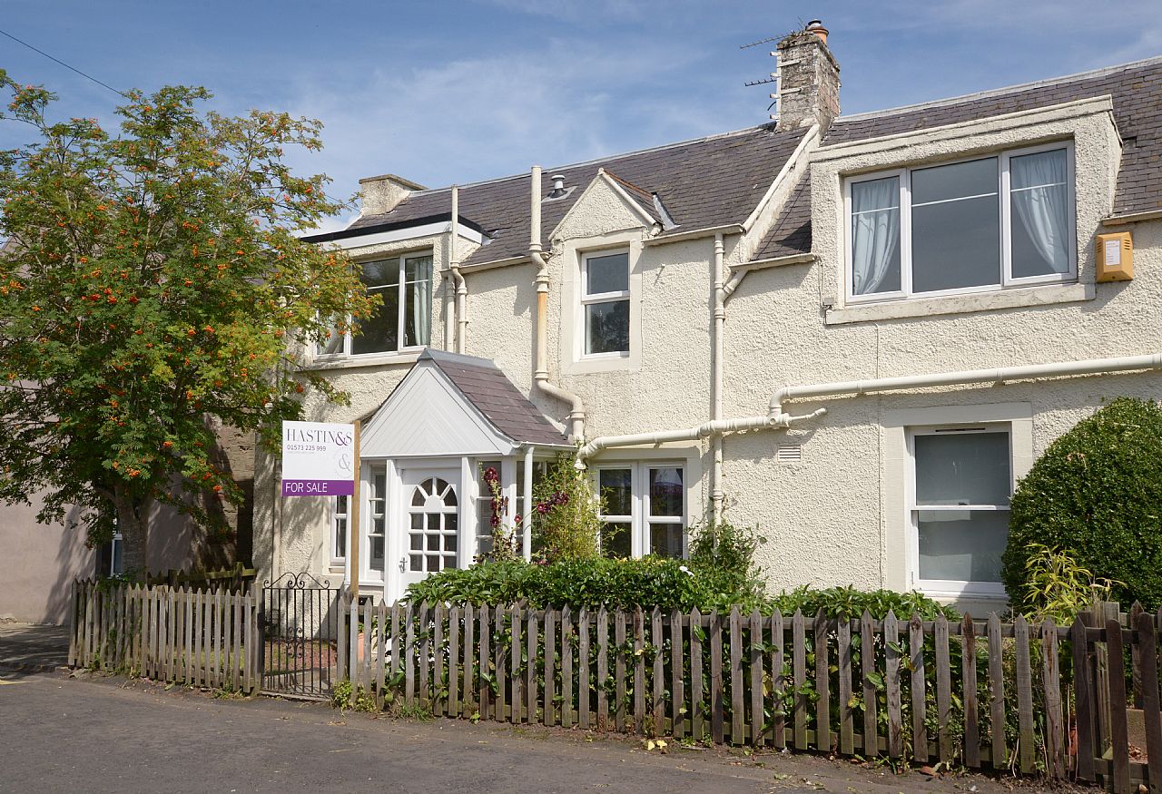 Blackbird Cottage, Westgate Denholm TD9 8LT