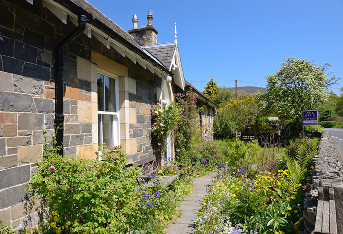 The Old School House Yarrowford TD7 5NA