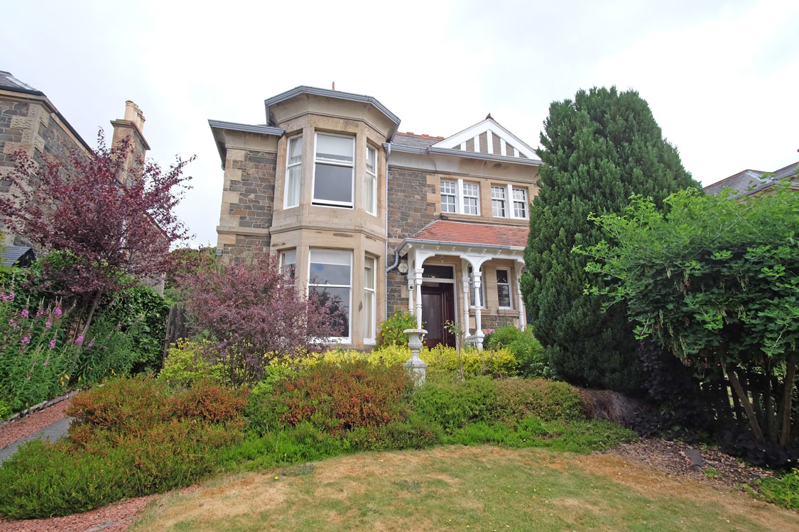 Ravensmeade, Innerleithen Road Peebles EH45 8BE