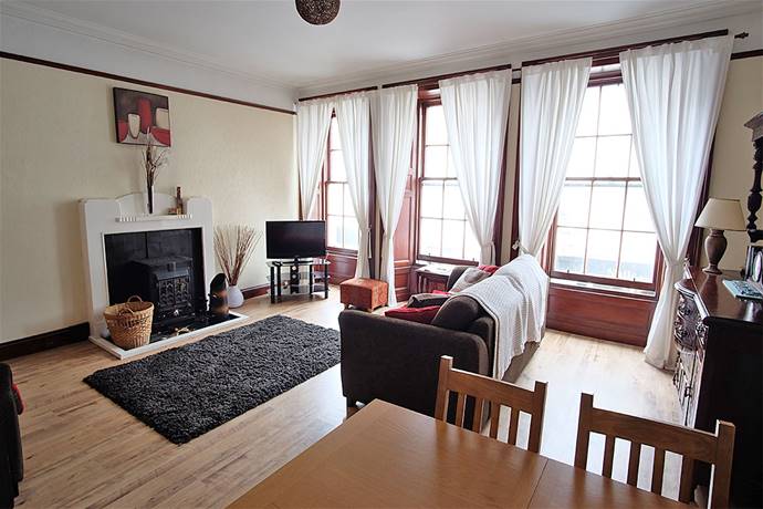 8 Roxburgh Street Kelso TD5 7DH