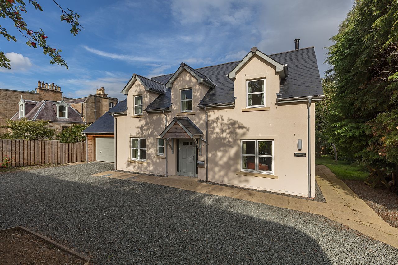 Craigendarroch, 7A Bonnington Road Peebles EH45 9HF