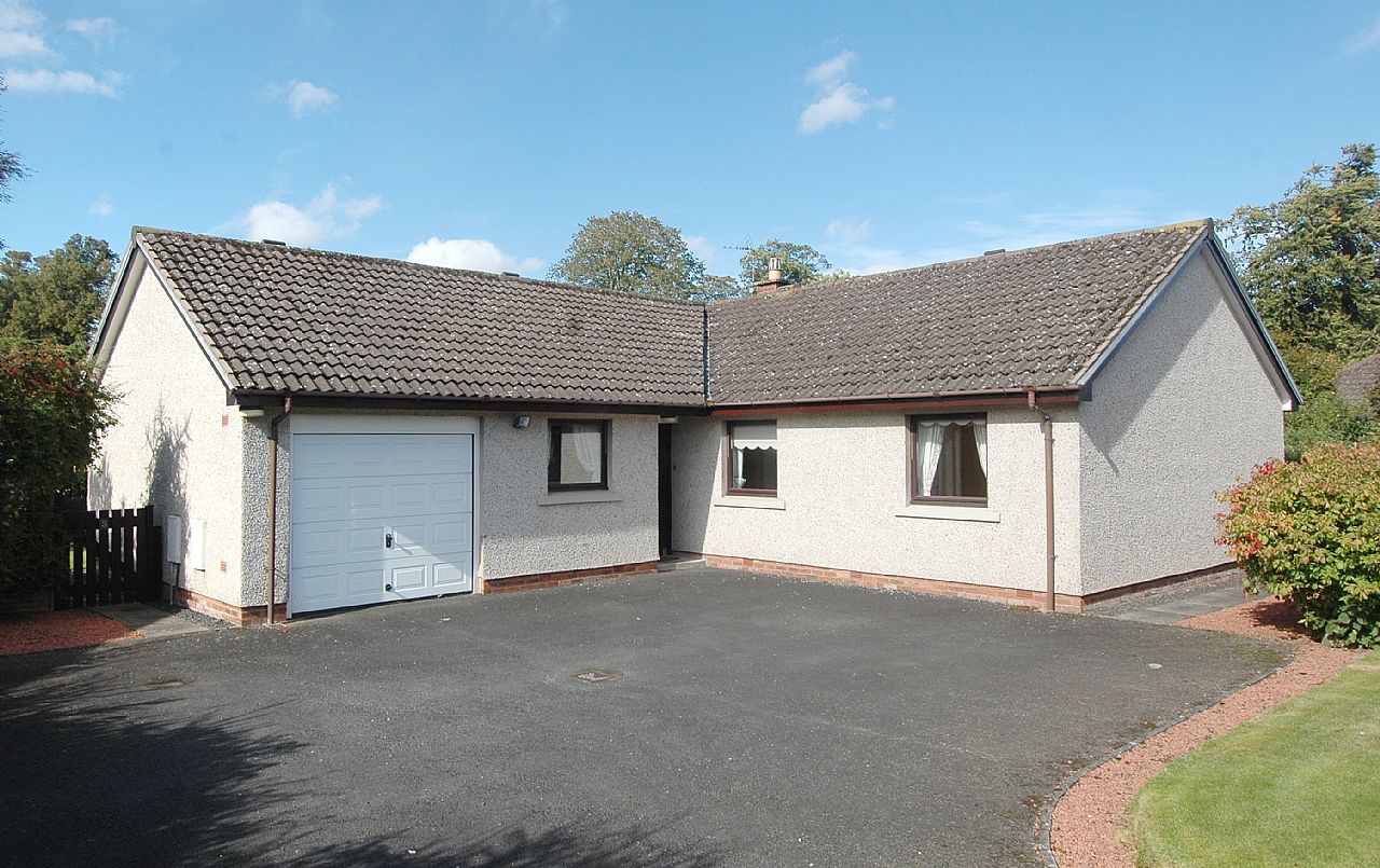 3 Broomlands Court Kelso TD5 7SR