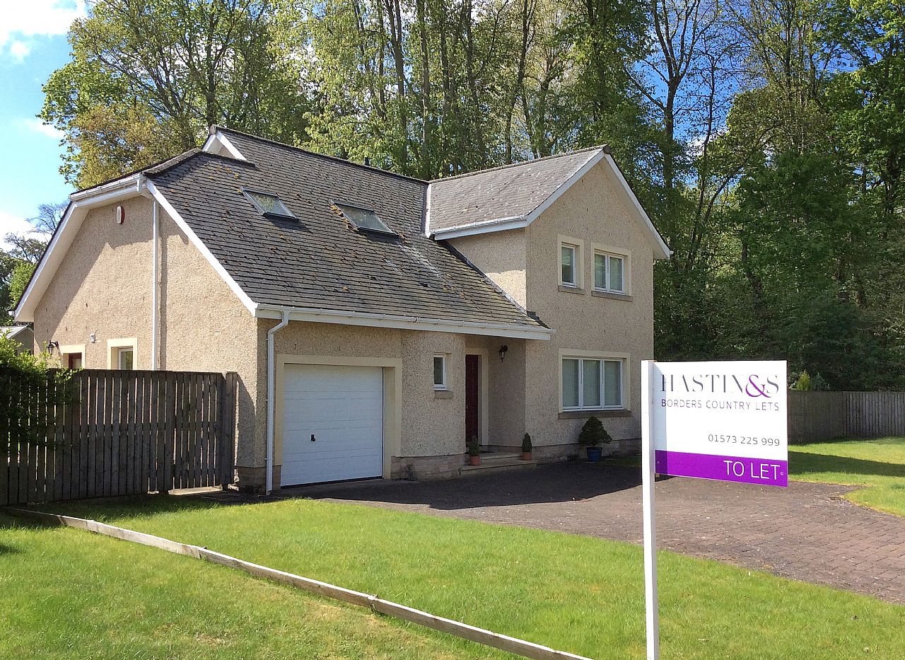 13 Riverside Drive Kelso TD5 7RH