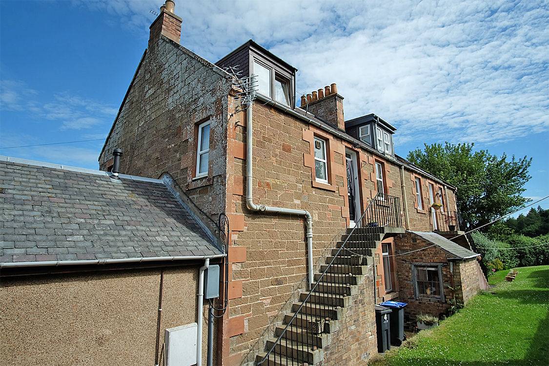 4 Danielton Cottages, Dingleton Road Melrose TD6 9QW