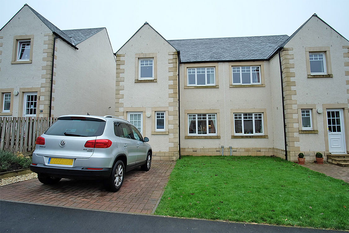 17 Harleyburn Avenue Melrose TD6 9JZ