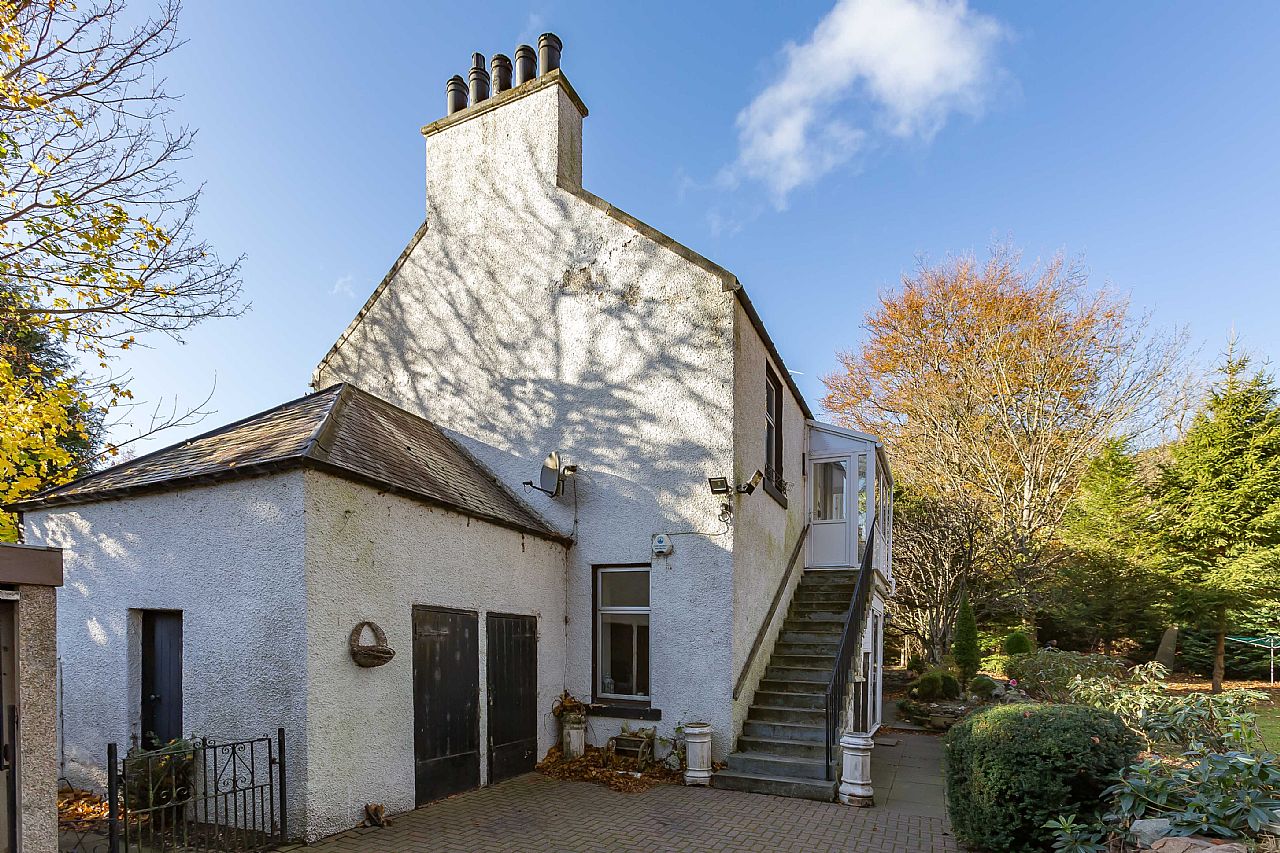 Forresters, Wells Brae Innerleithen EH44 6JE