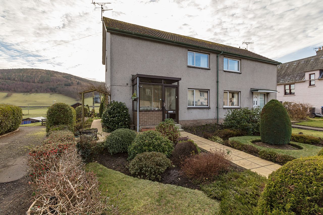 114 Tweedholm Avenue East Walkerburn EH43 6AS