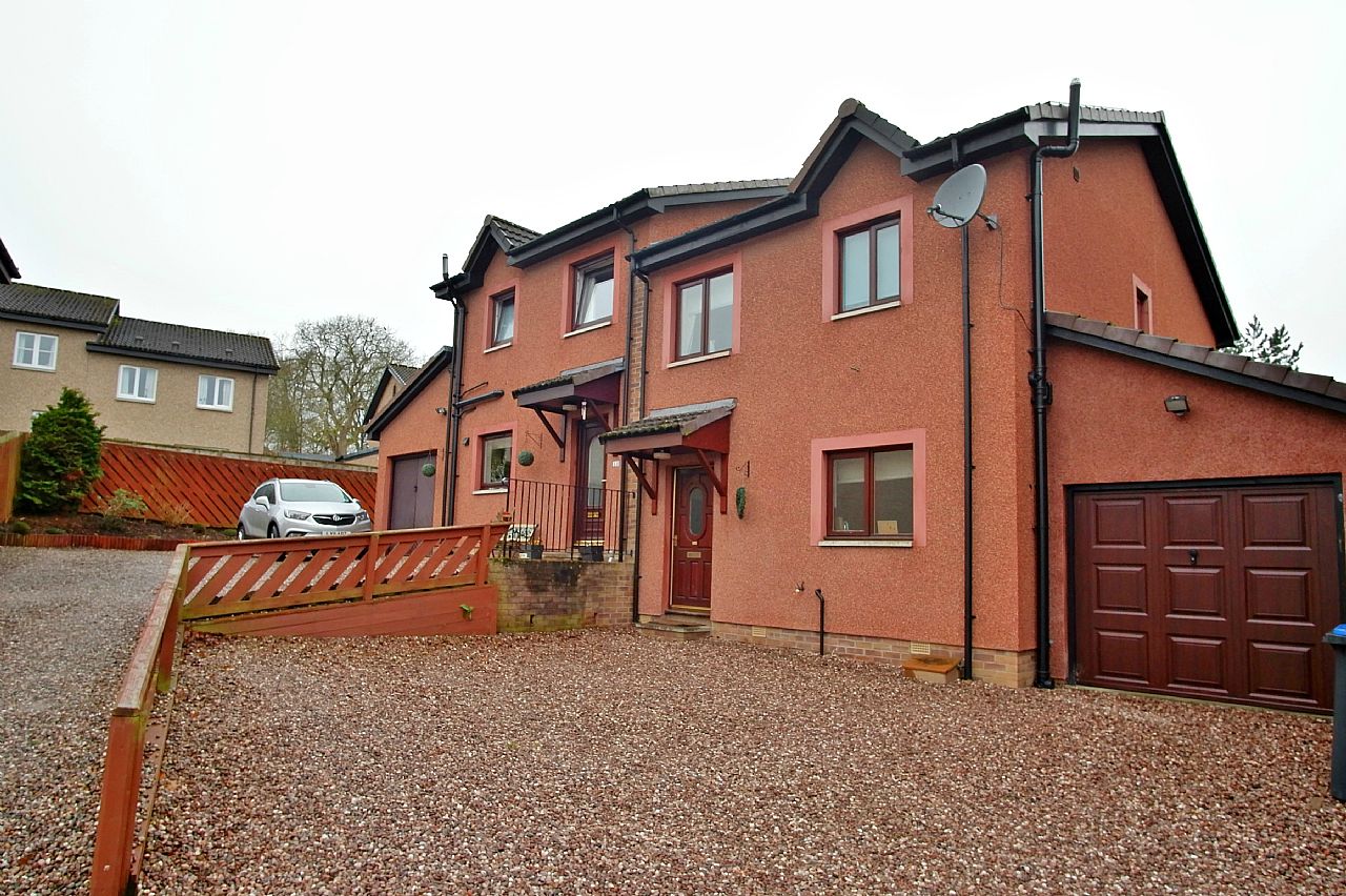 9 Bailleul Grove Hawick TD9 9PP