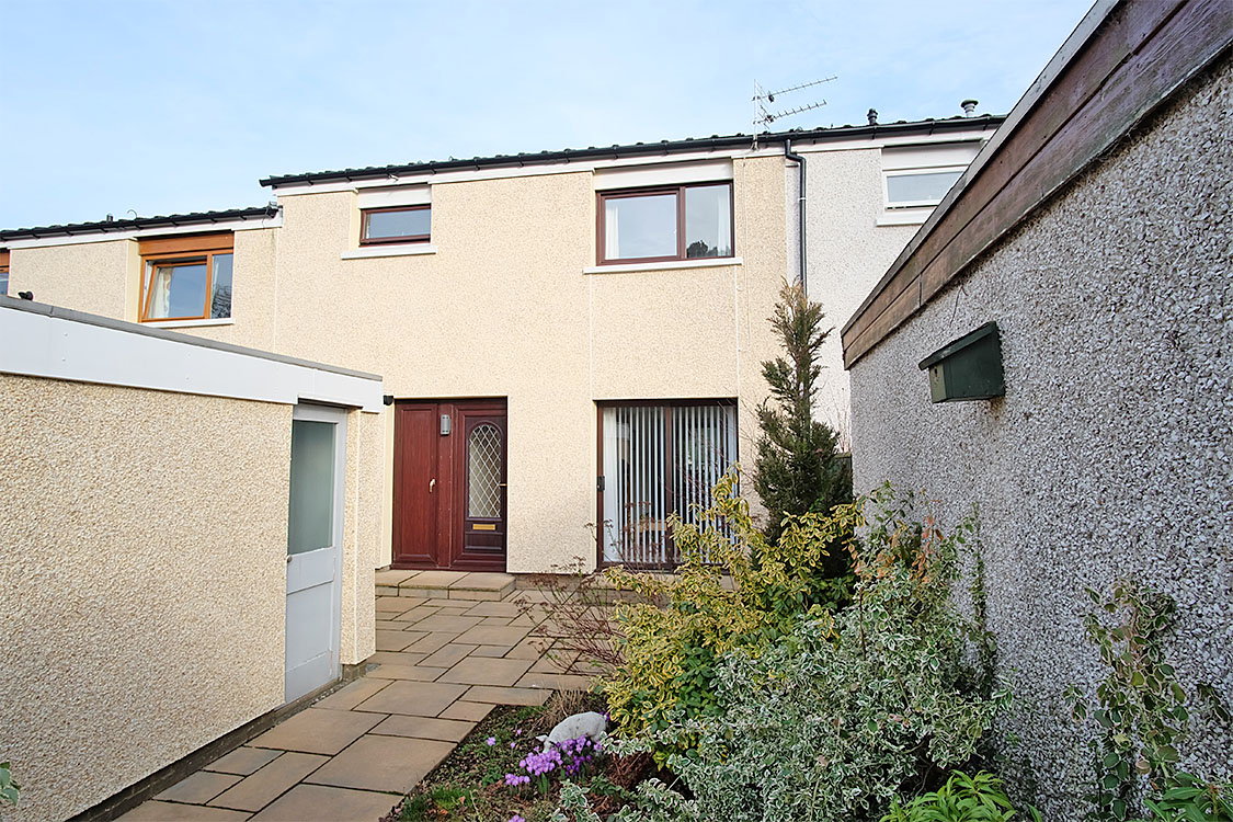 12 Essenside Drive Tweedbank TD1 3RQ