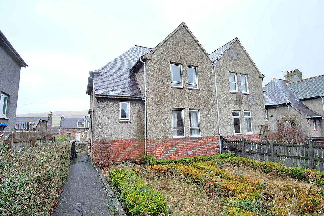 27 Forest Gardens Galashiels TD1 1JX