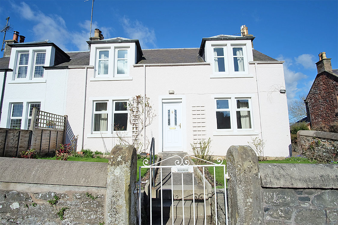 Rose Neuk, Tweedside Road Newtown St Boswells TD6 0PQ