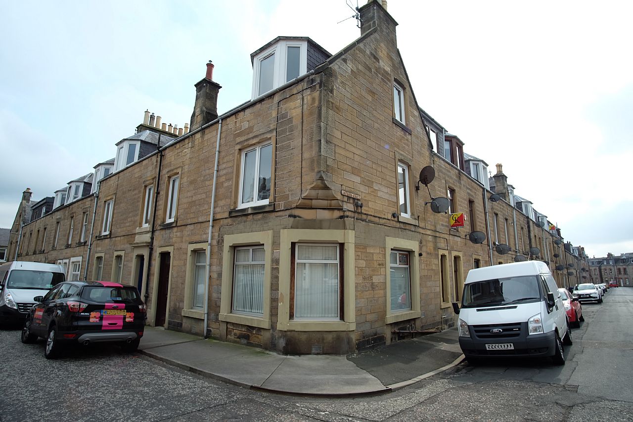 28 Victoria Street Galashiels TD1 1HL