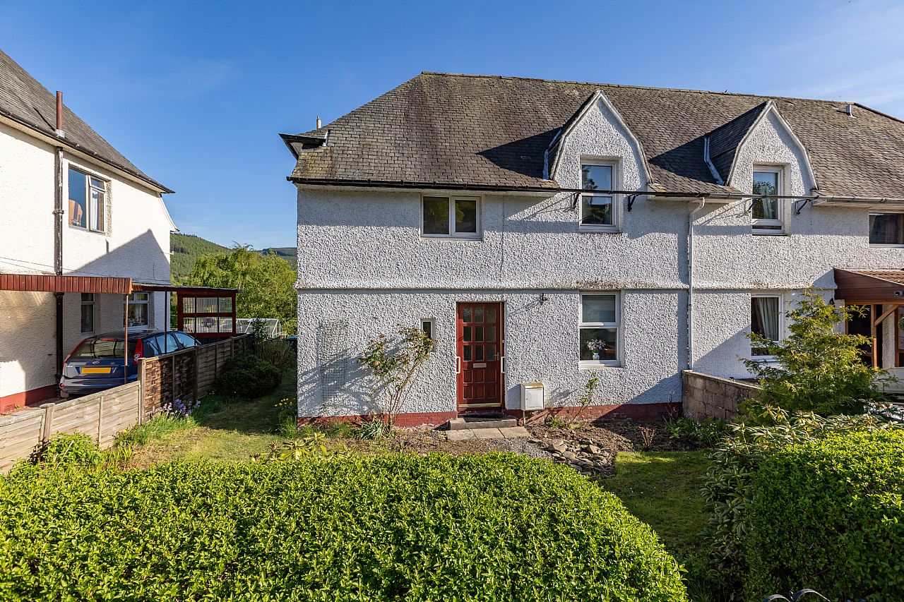 7 Park Avenue Walkerburn EH43 6AN