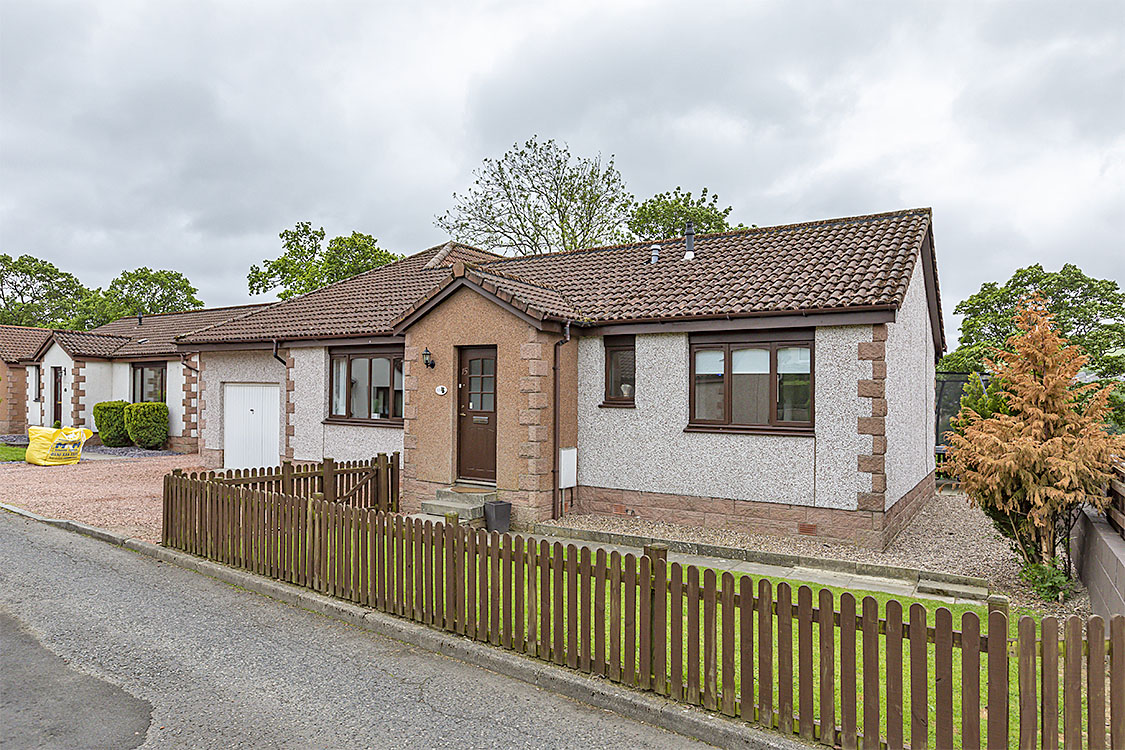 15 Roberts Grove Galashiels TD1 2BJ
