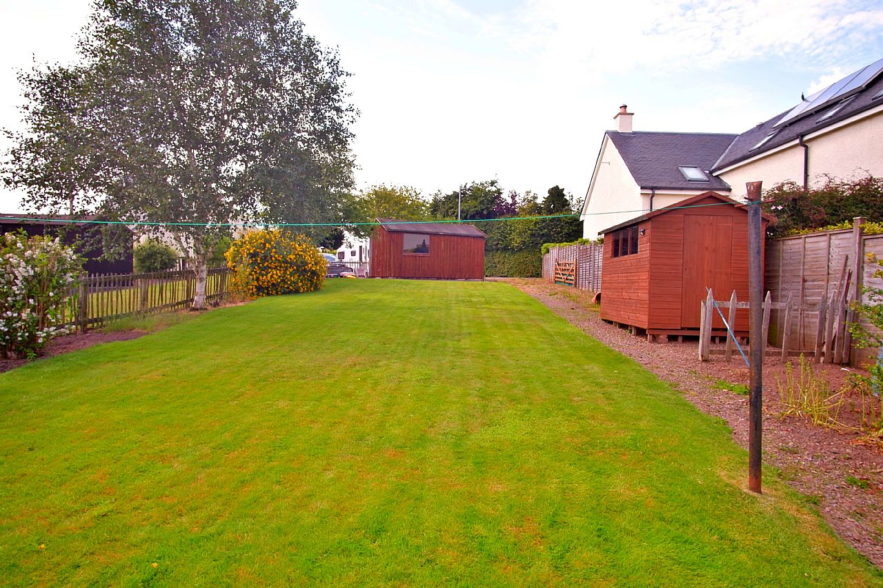 Garden Grounds at, 56 - 58 Howden Road Jedburgh TD8 6JR