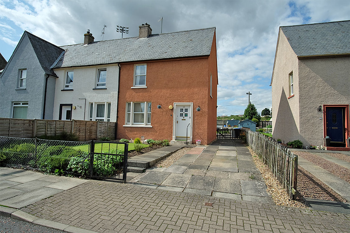 25 Inchmead Drive Kelso TD5 7LW