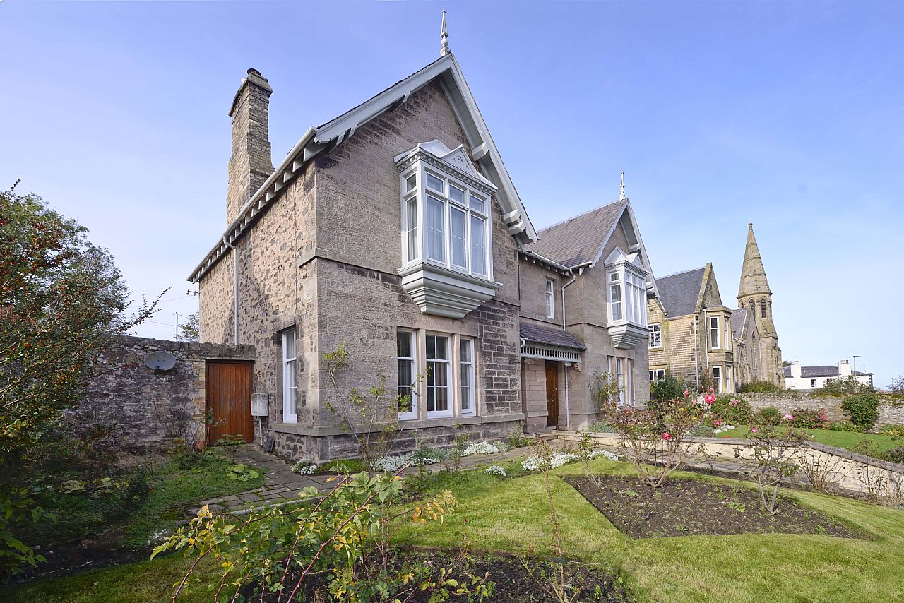 Eyeview, Victoria Road Eyemouth TD14 5JD