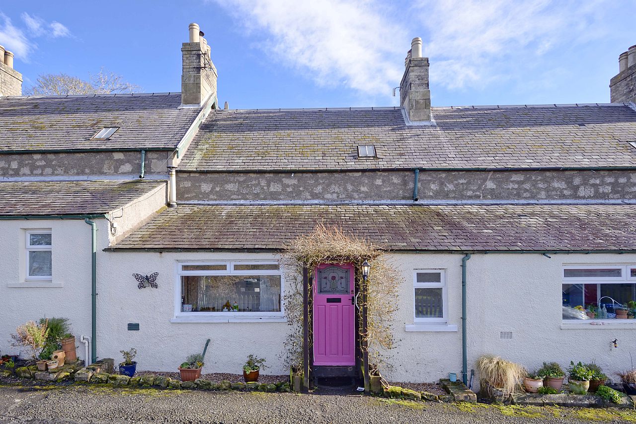 3 Bed Terraced Cottage in Duns Offers Over £142,000 5 Whitsomehill