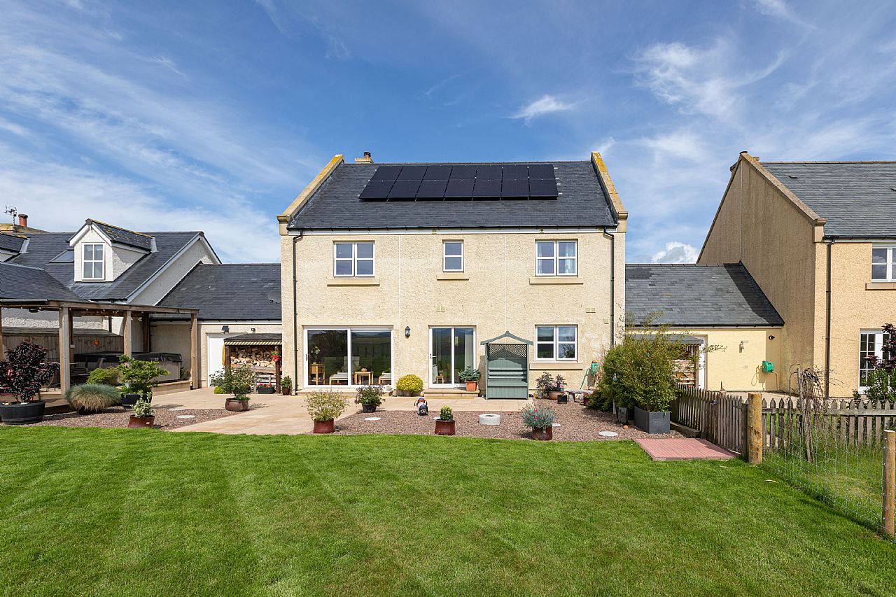 5 Cheviot View Lempitlaw TD5 8BN