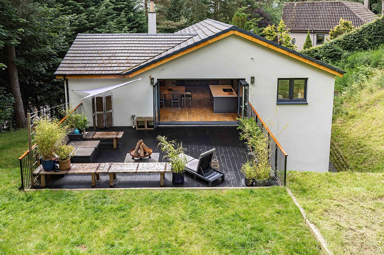 Tanglewood, Carlops Road West Linton EH46 7DS
