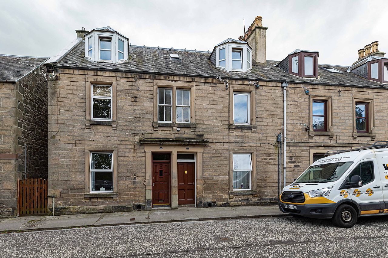 1 Bed Second Floor Flat in Fixed Price £49,950 104 Gala Park