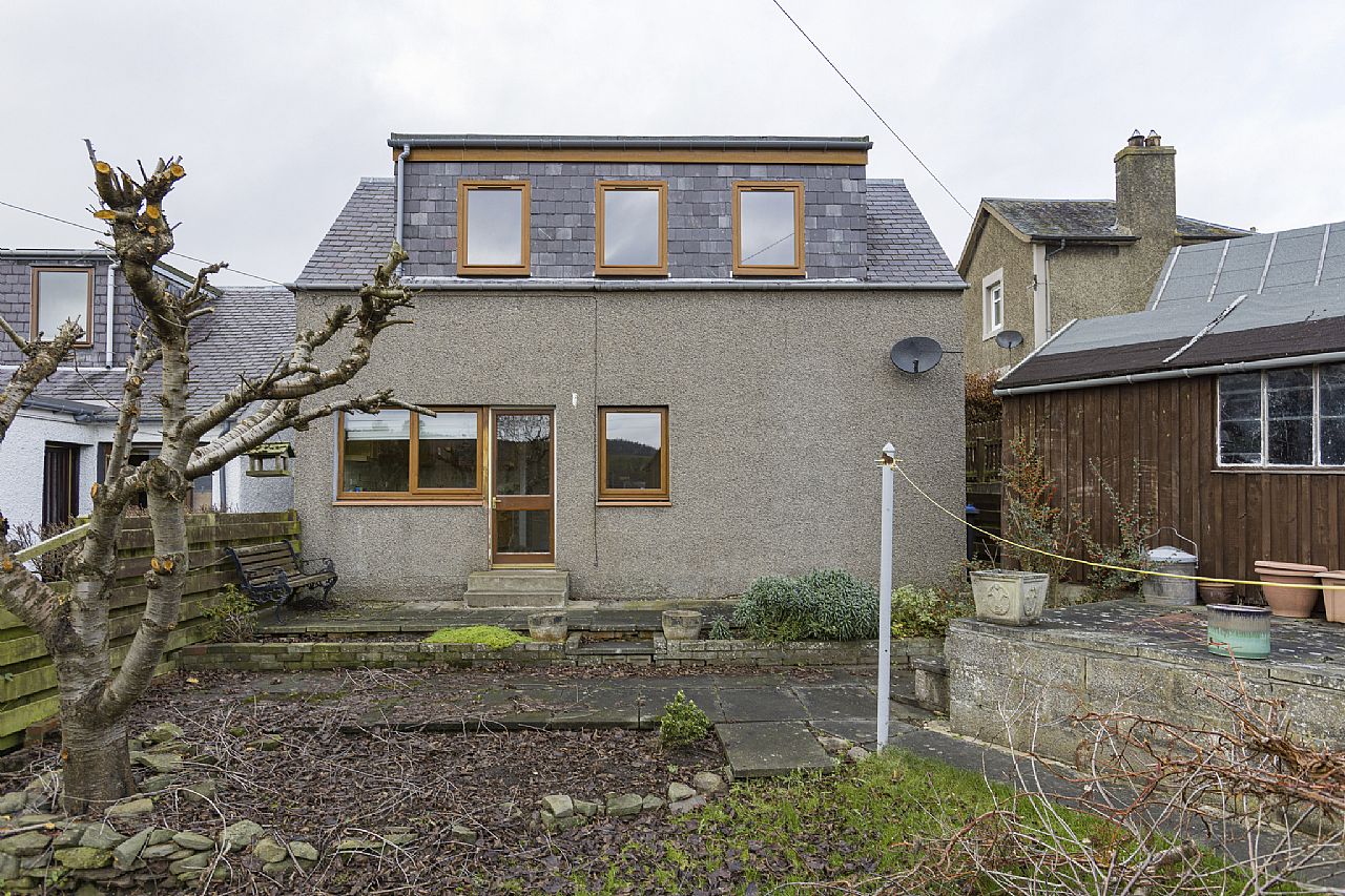 6 Thornbank Earlston TD4 6DY