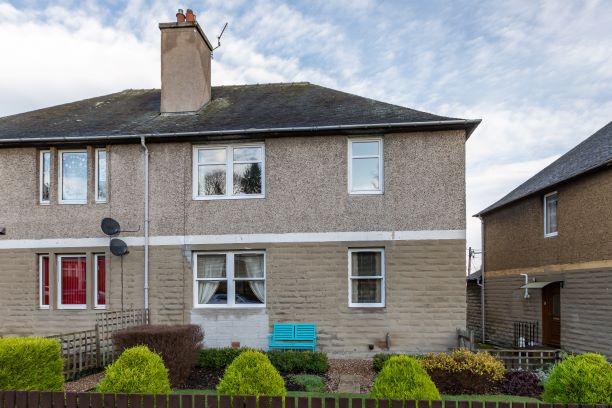 15 Tweed Crescent Galashiels TD1 3ED