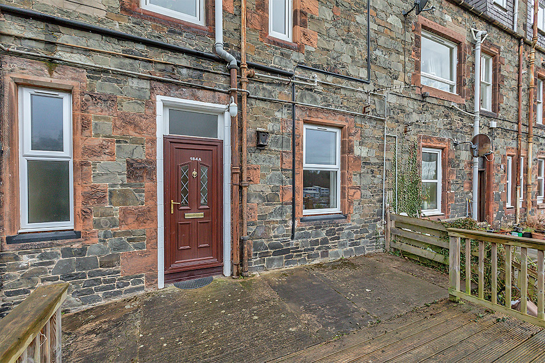 1 Bed Ground Floor Flat in Guide Price £55,000 184a Magdala Terrace