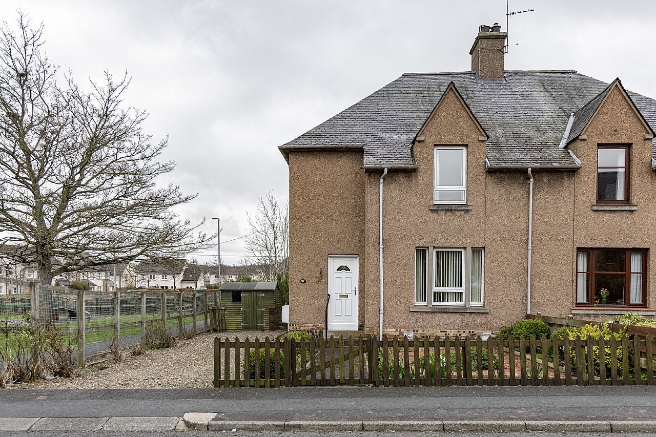 32 Weirgate Avenue St Boswells TD6 0BY