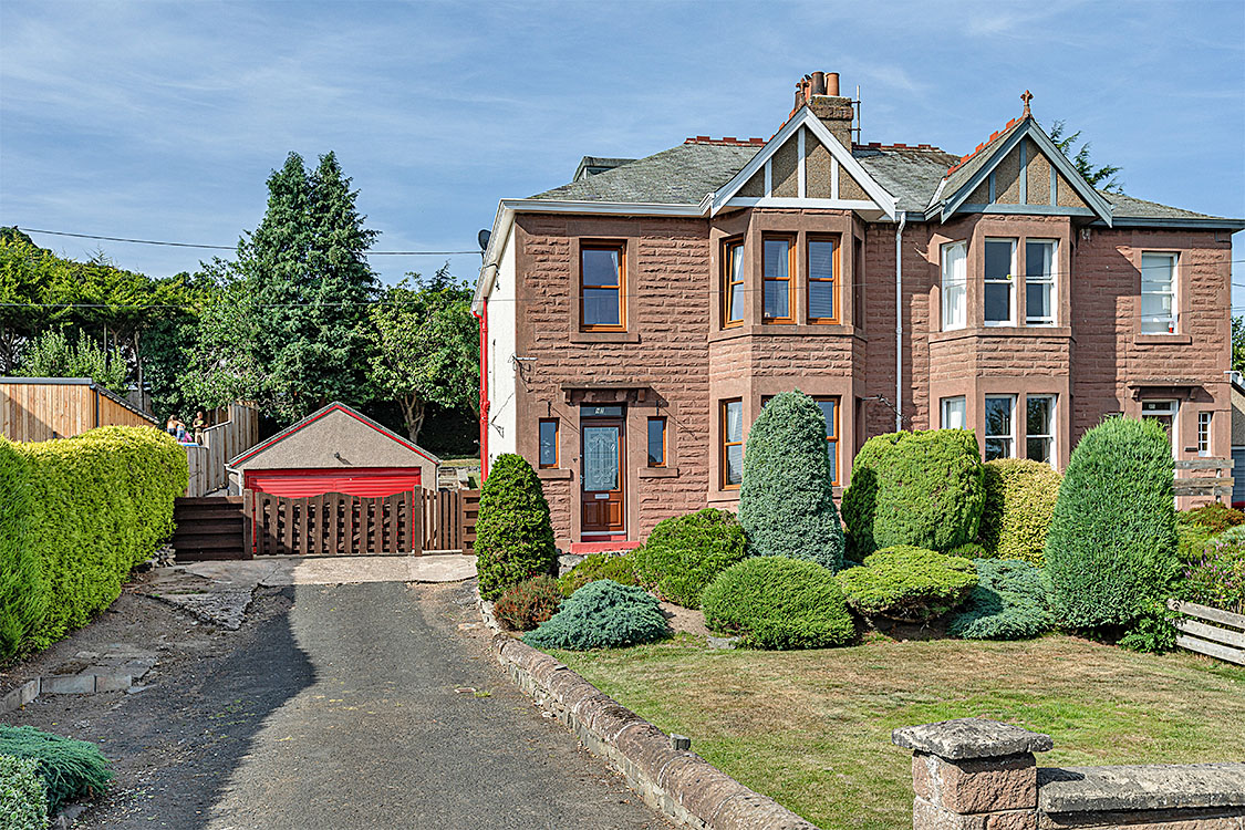 83 Melrose Road Galashiels TD1 2BX