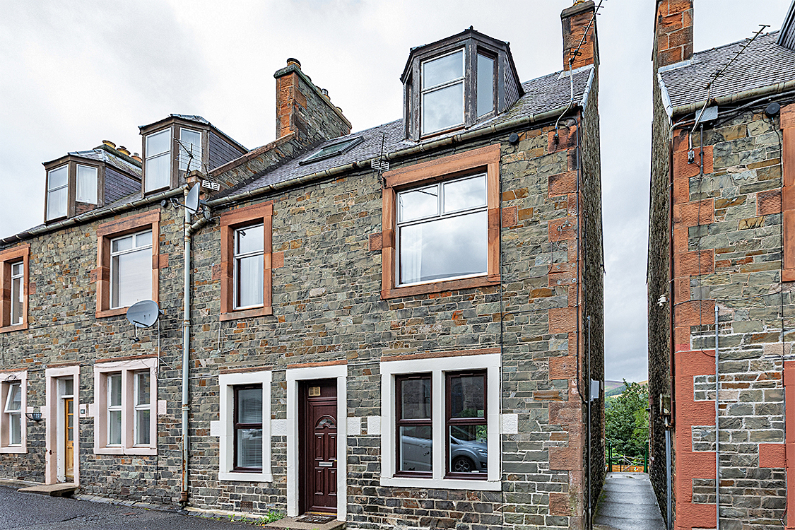 8 Mavis Bank Selkirk TD7 4EA