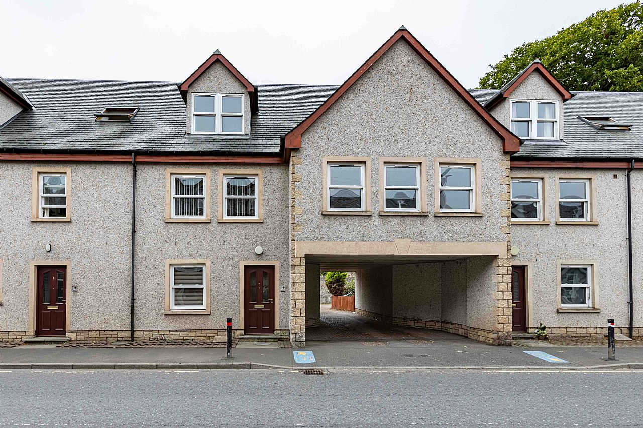 2 Manse Place Earlston TD4 6DE