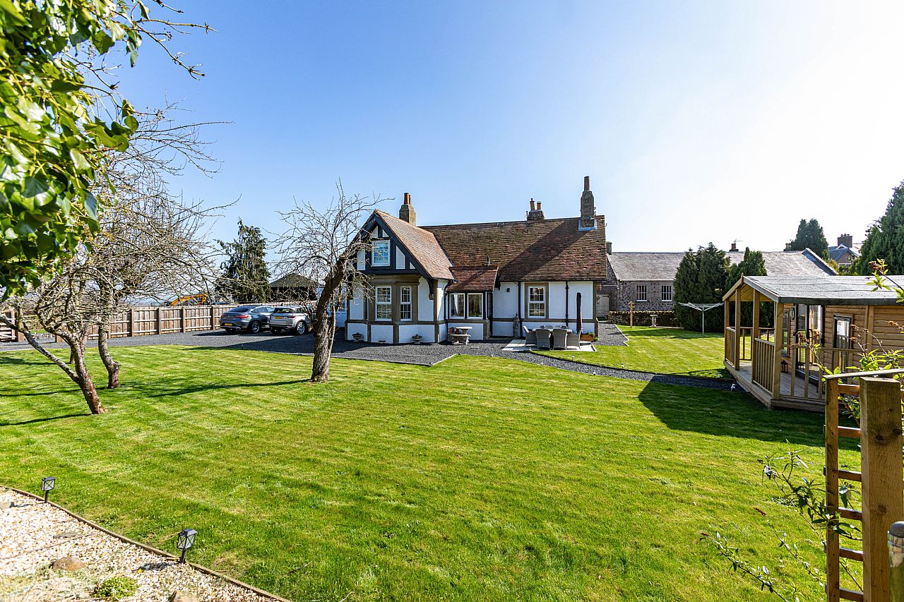The Farmhouse, Ednam Road Stichill TD5 7TD