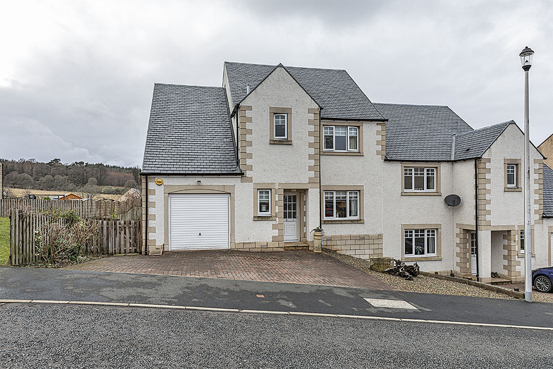 1 , Harleyburn Avenue Melrose TD6 9JZ