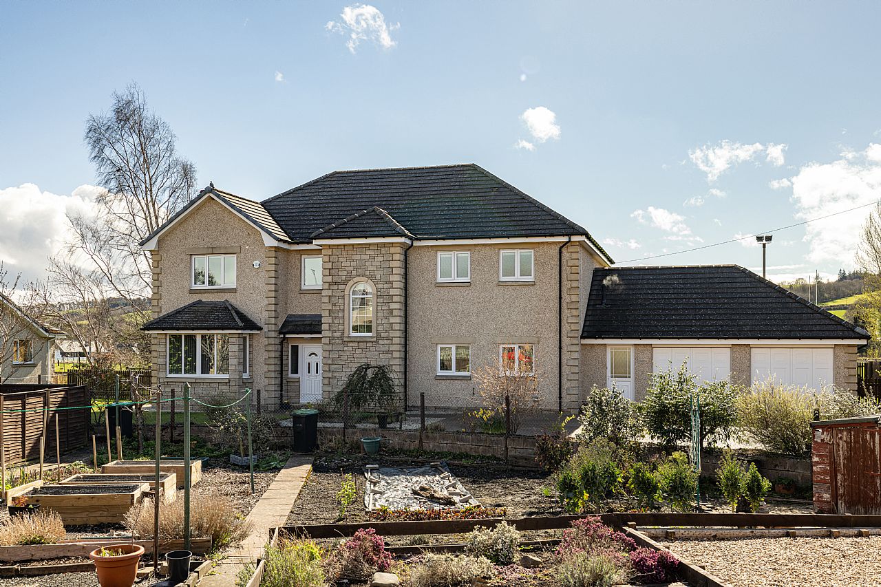 Lucerna, Haughhead Road Earlston TD4 6EF