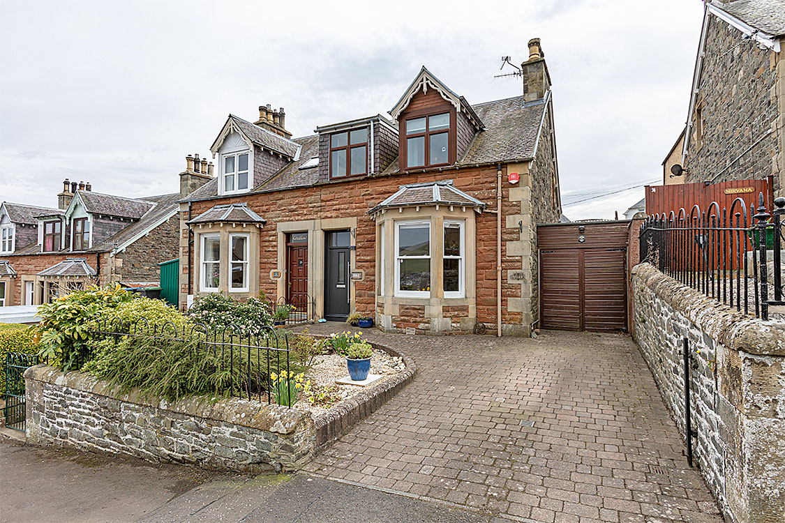 Whin Villa, 115 Meigle Street Galashiels TD1 1LW