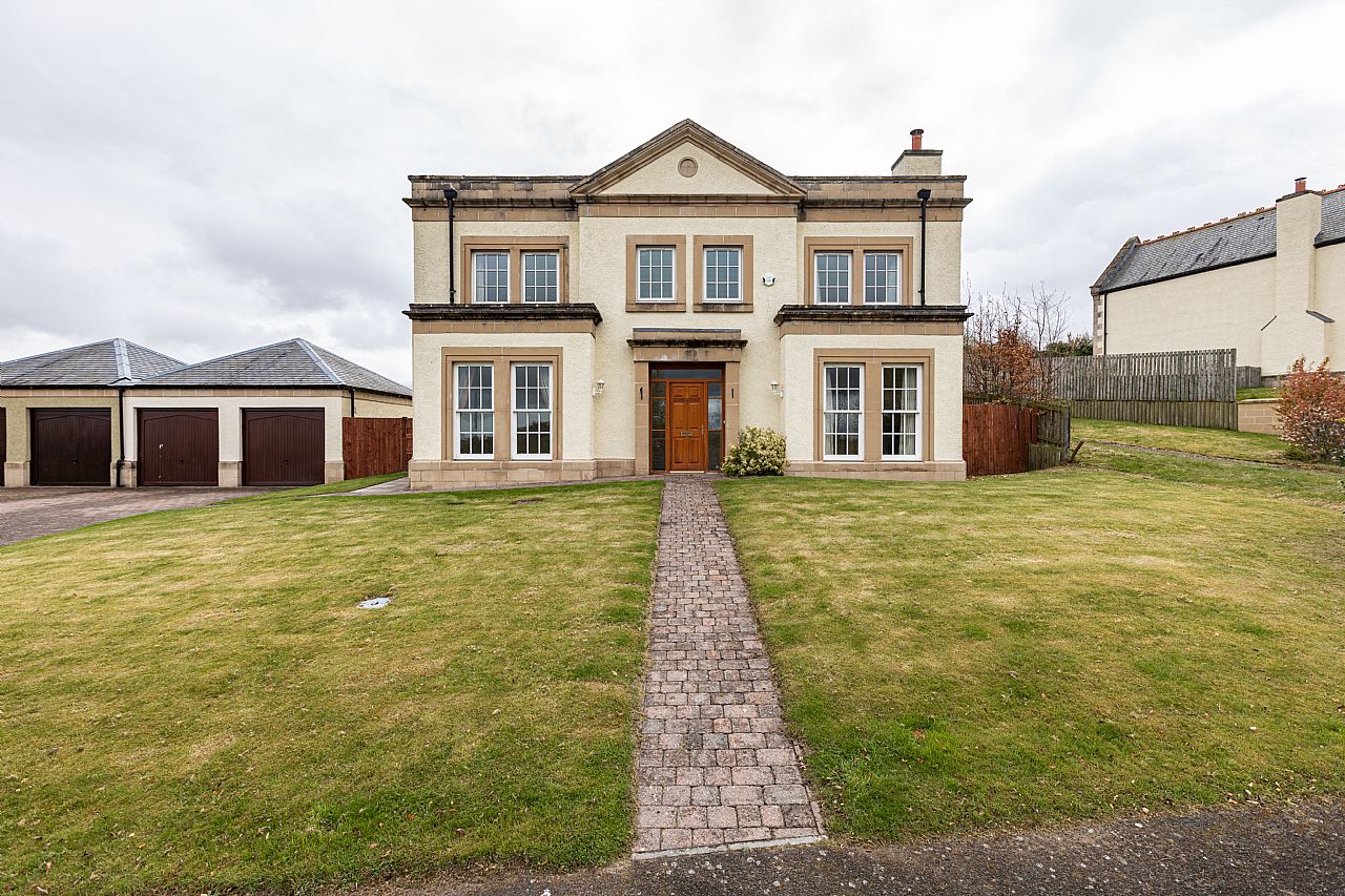 29 Bowmont Court, Heiton Kelso TD5 8JY