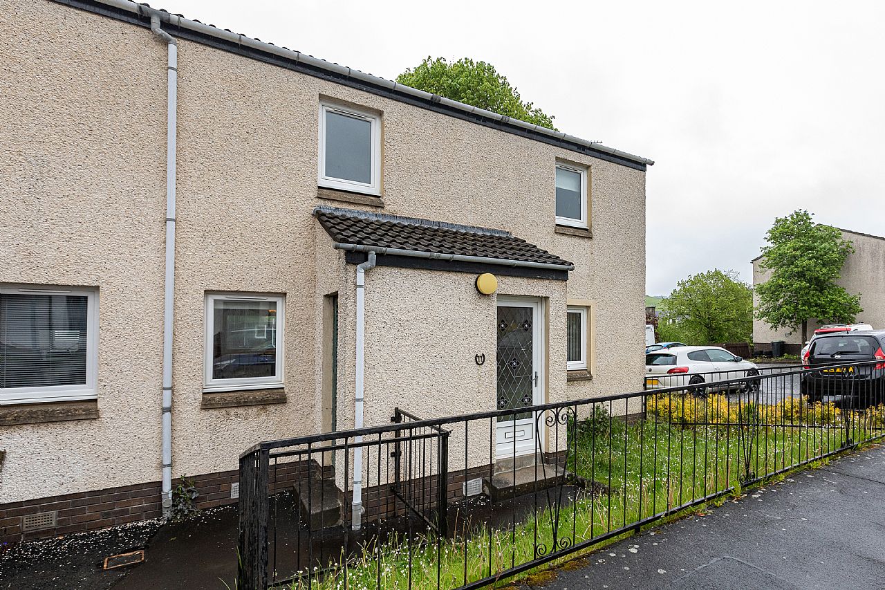 Property in Galashiels with 2 bedrooms for Sale BSPC