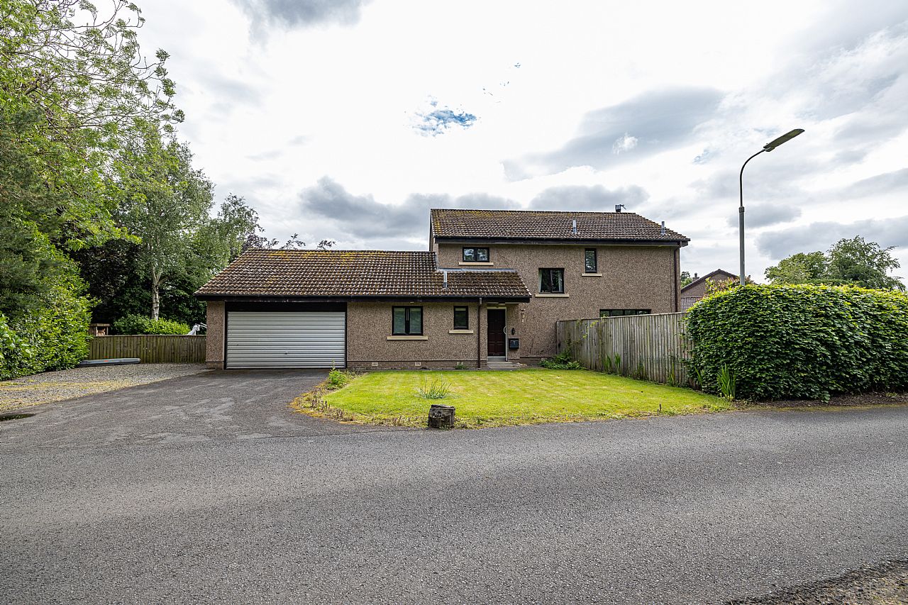 Darroch Sheil, 4 Woodside Drive Kelso TD5 7SP