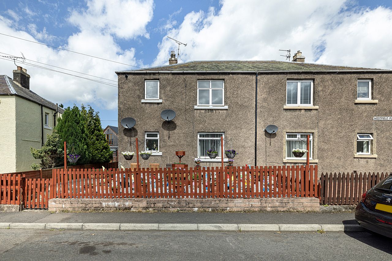10 Westfield Place Earlston TD4 6DU
