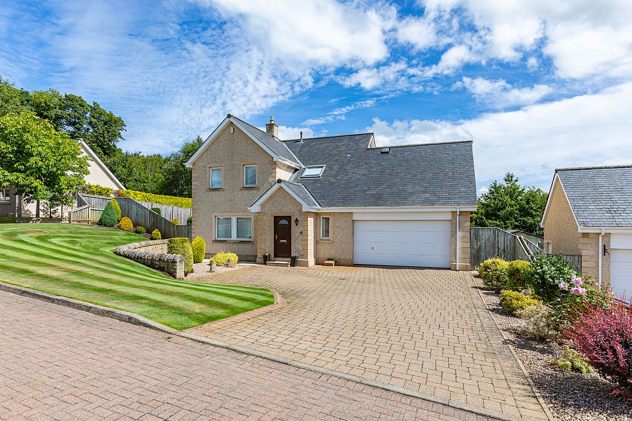 14 Broomlands Kelso TD5 7PR