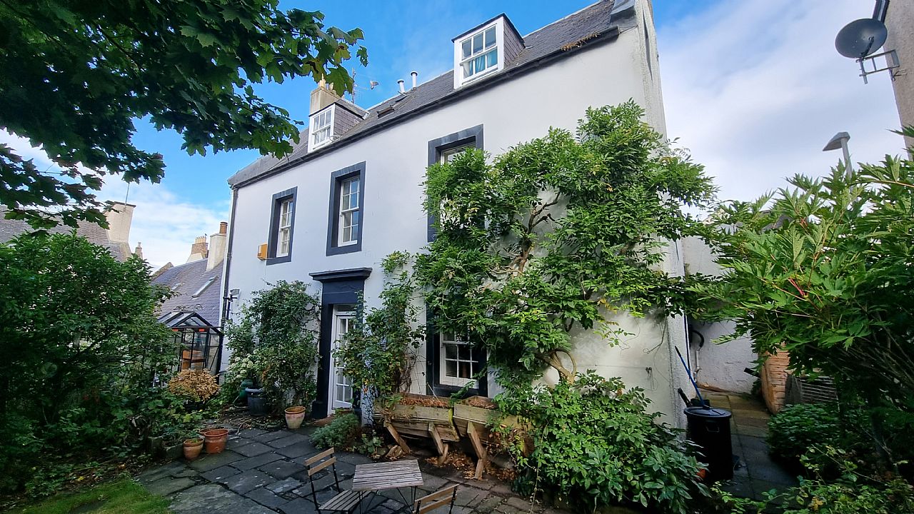 5 Bed Detached Villa in Offers Over £525,000 51 Roxburgh Street